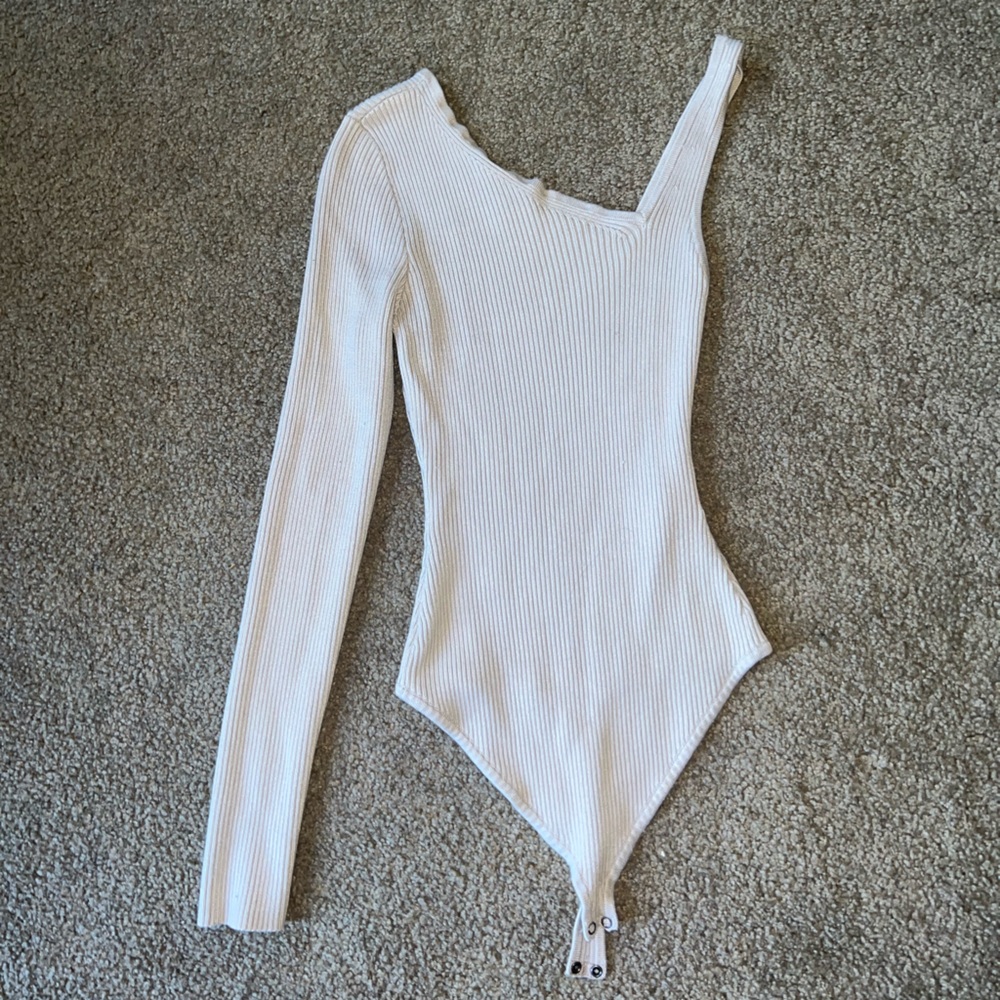 Abercrombie & Fitch Asymmetrical Elevated Knit Bodysuit
